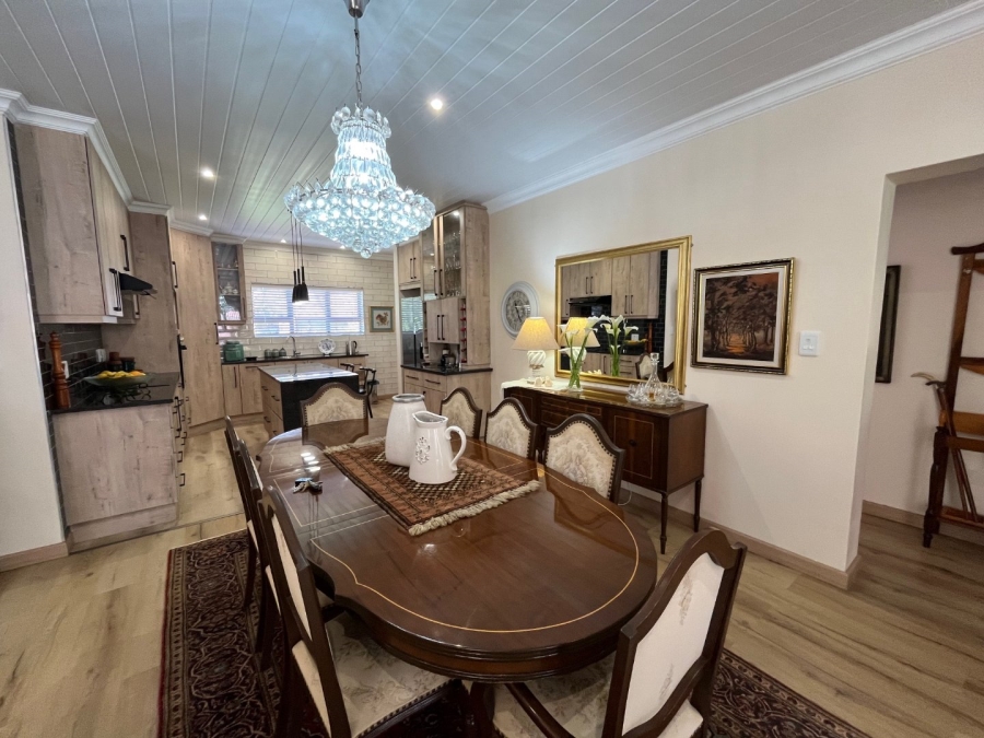 3 Bedroom Property for Sale in Outeniqua Strand Western Cape
